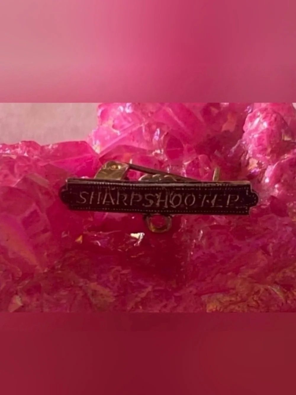 Vintage Gold Tone Sharpshooter Pin #7107